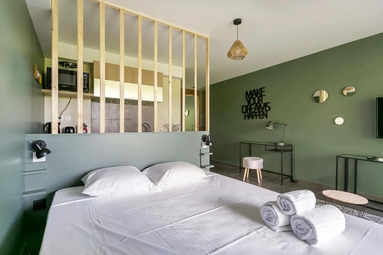 Hamac Suites - City Suites Jungle 2 Tassin-la-Demi-Lune 0*,